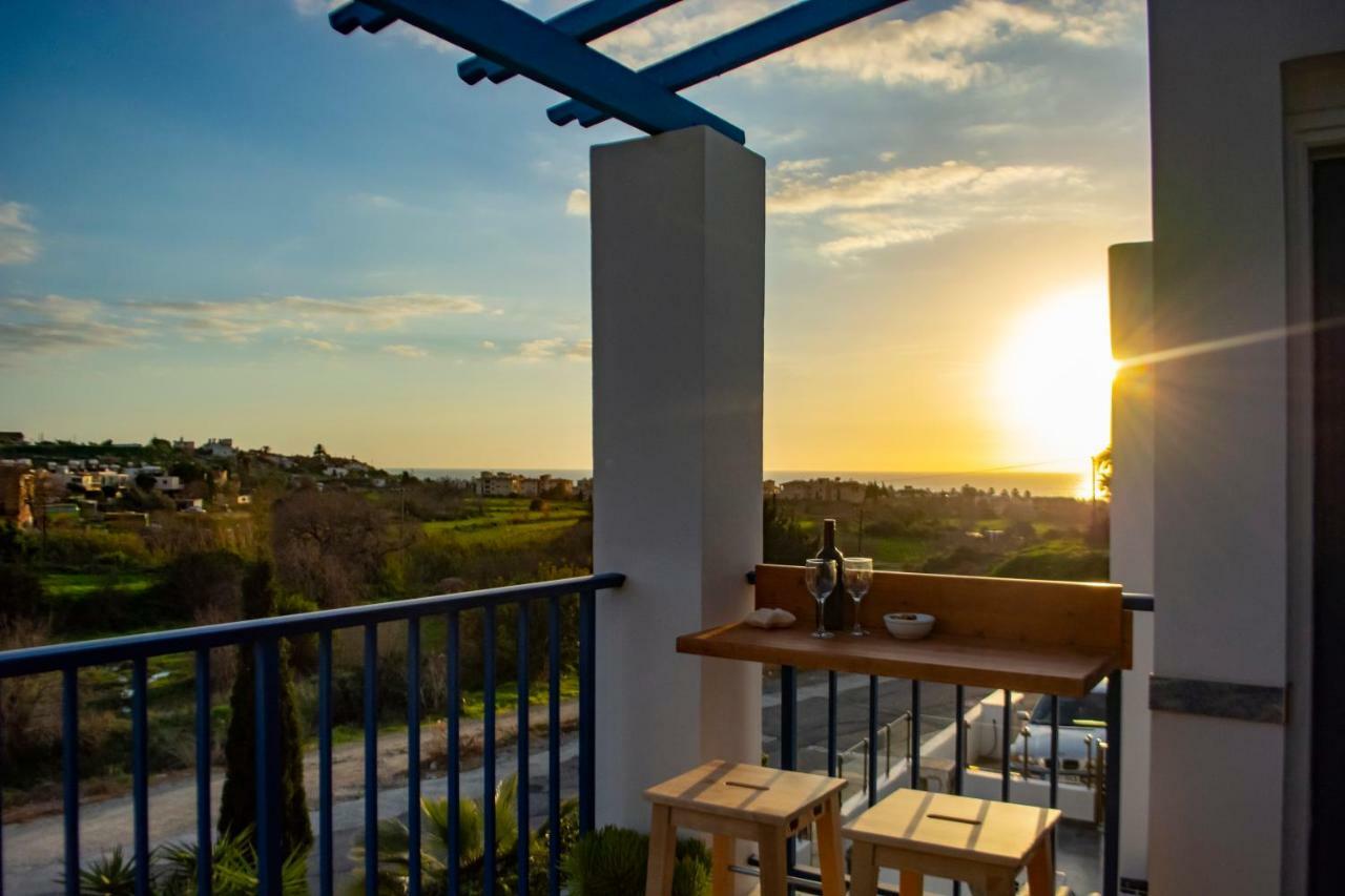 Ron'S Pergola Apartment Пафос Екстериор снимка